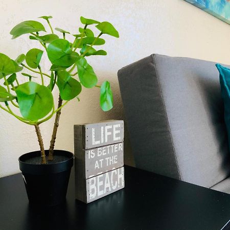 Hollywood Beach Apartments - Walk To The Beach ภายนอก รูปภาพ